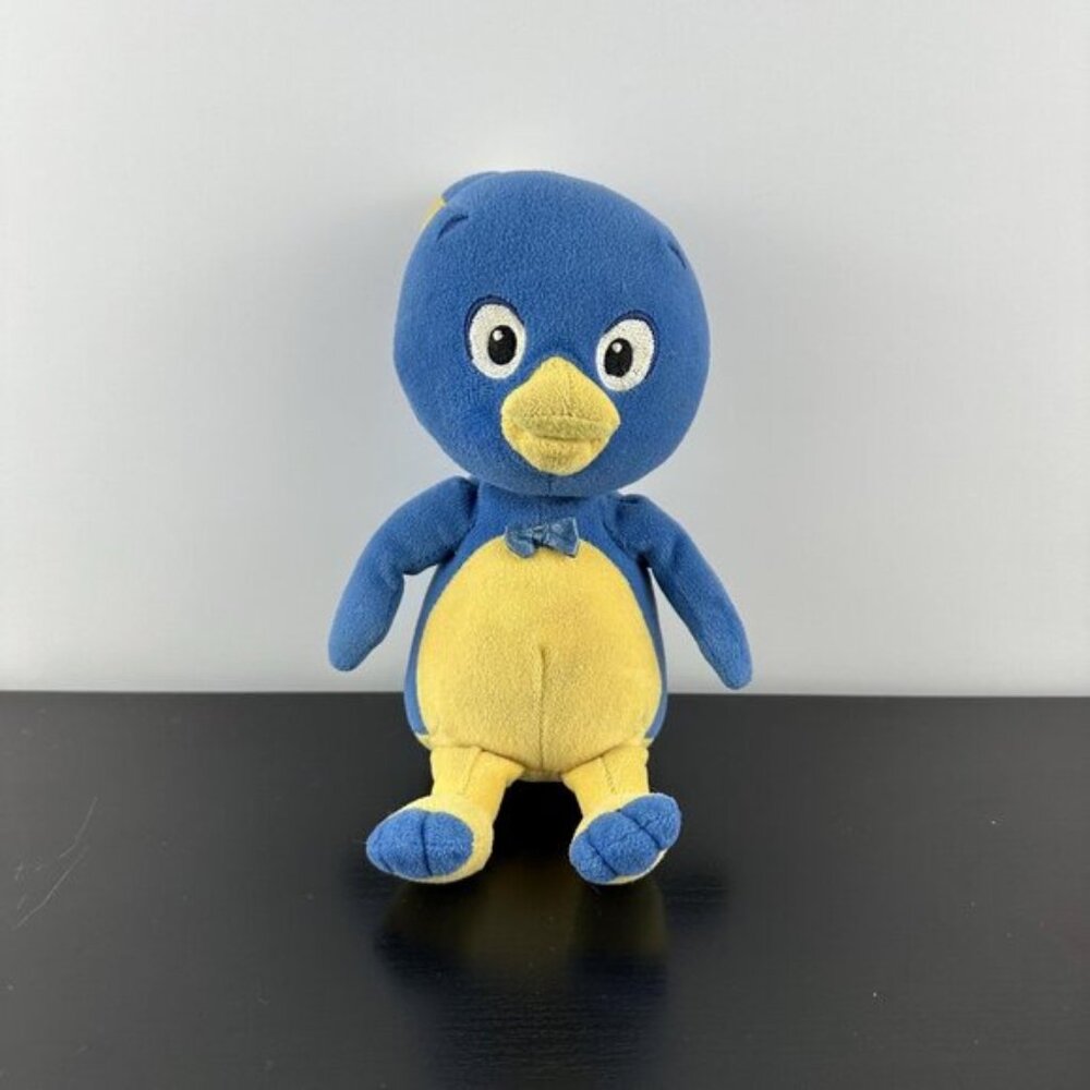 TY Beanie Baby Backyardigans Pablo Blue Penguin Vintage 2004 Stuffed Animal Hat
